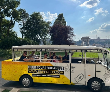 Budapest: eBeerBus Sightseeing Tour