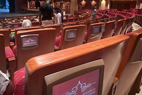 Muscat: city tour with local guide and pick up Evening city tour