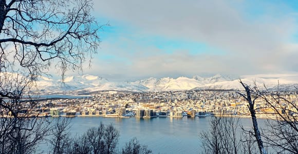Tromsø Street to Wilderness: Guided Snowshoe Hike