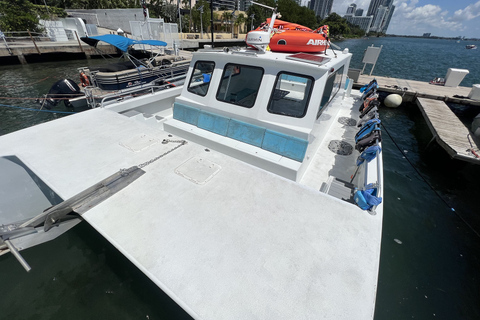 Miami : Croisière aventure avec Jetski, Tubing et boissonsForfait pour 8 personnes : Tour avec essence et frais de port de plaisance