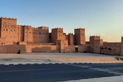 Von Agadir oder Taghazout aus: 2-tägige Sahara-Wüstentour nach Zagora