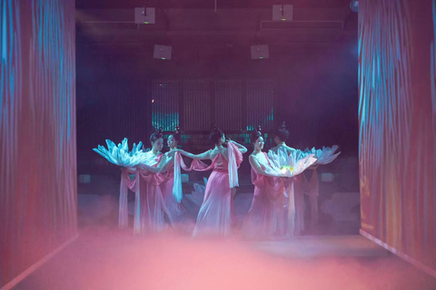 Nanjing：Six Dynasties Imperial Banquet with Show Ticket Row 3 Only Meal