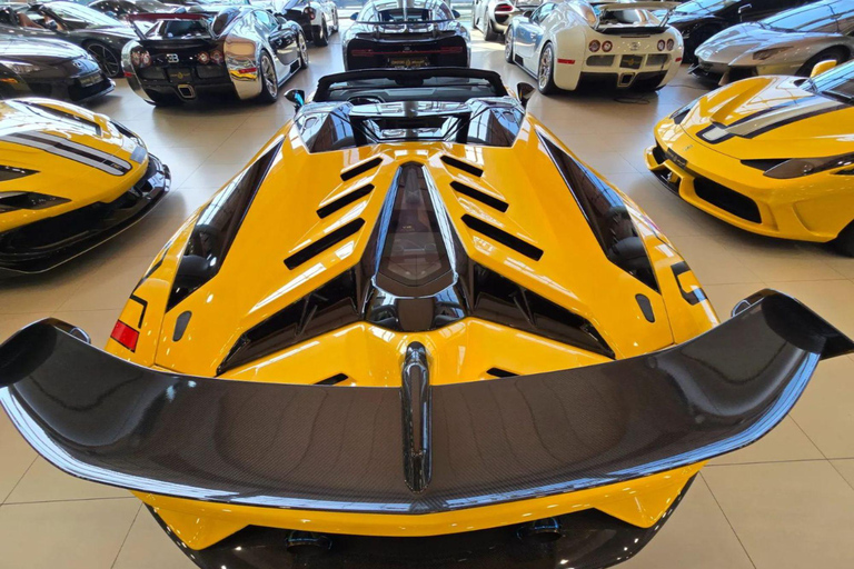 迪拜：豪华车展厅之旅（含迪拜购物中心送达服务）迪拜：豪华轿车展厅之旅，含迪拜购物中心送达服务