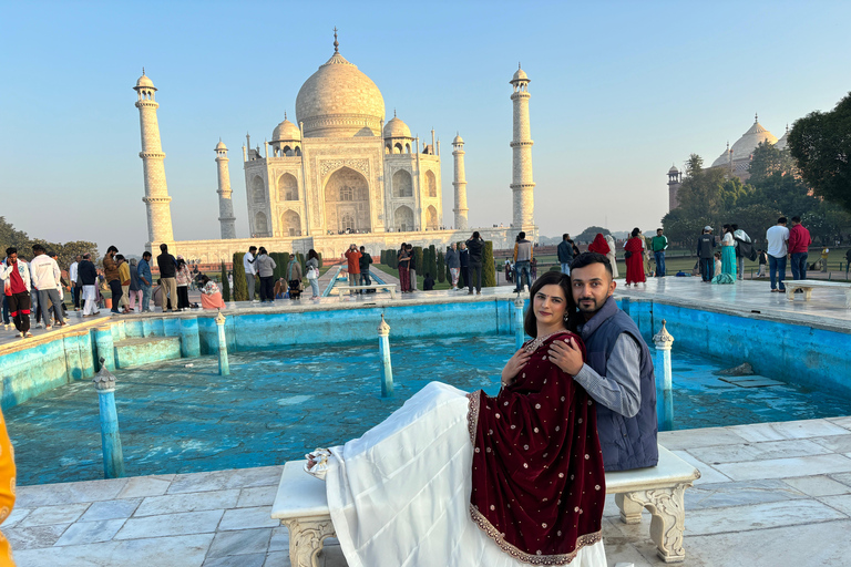 De Delhi: Excursão de um dia ao Taj Mahal e ao Forte de Agra com comboioComboio de 1ª classe com carruagem, guia, ingresso e almoço 5 estrelas