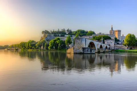 Avignon: Private Walking Tour – Discover History & Heritage