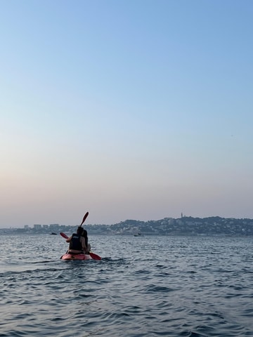 Marseille: Sea Kayaking Tour