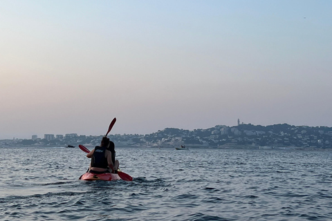 Marseille: Sunset Sea Kayaking Evening Marseille: Sunset Evening by Sea Kayak