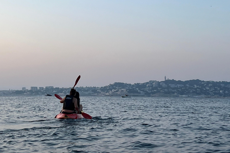 Marseille: Sunset Sea Kayaking Evening Marseille: Sunset Evening by Sea Kayak
