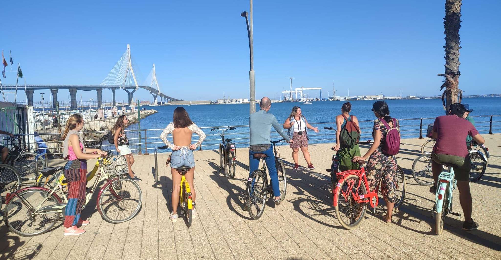 Cadiz: City Sightseeing Guided Tour by Bike photo 3