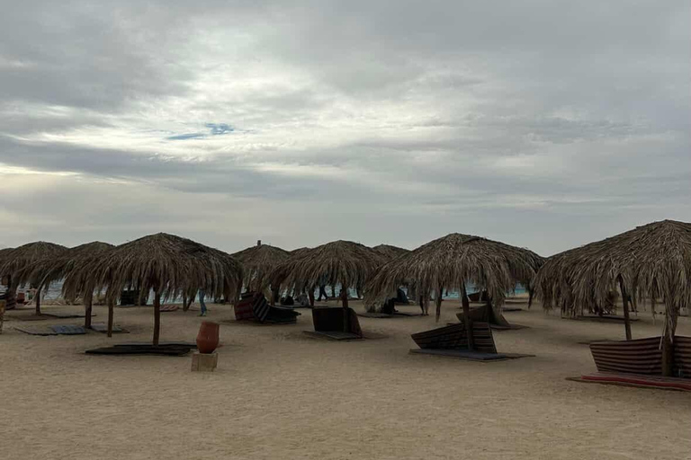 Hurghada: Private Speedboat to Magawish Island 8-hour Private Speedboat With Lunch