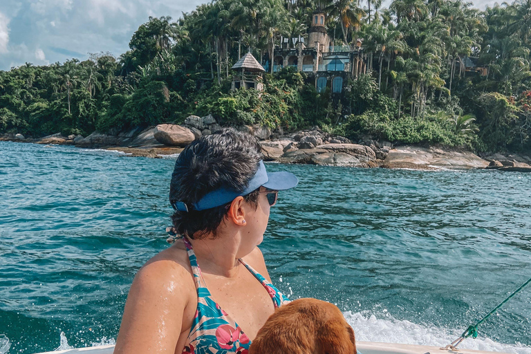 Paraty: Uma experiência exclusiva em um tour particular de lancha rápida