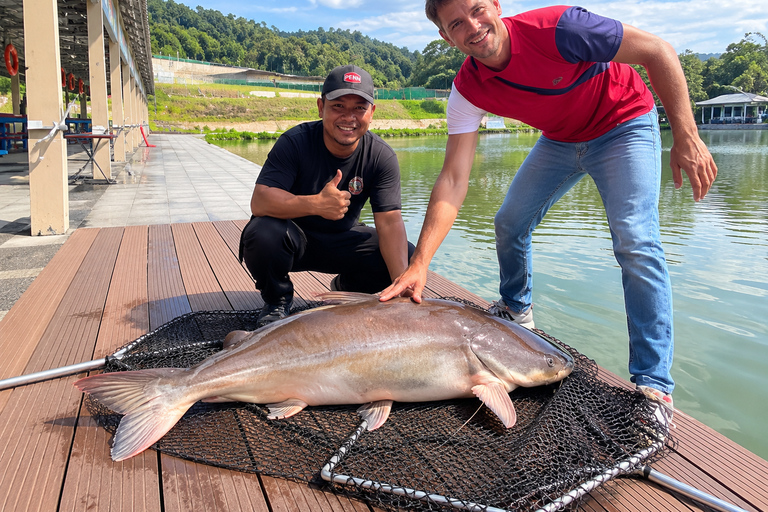 Kuala Lumpur: Giant Freshwater Fishing with Hotel Transfer