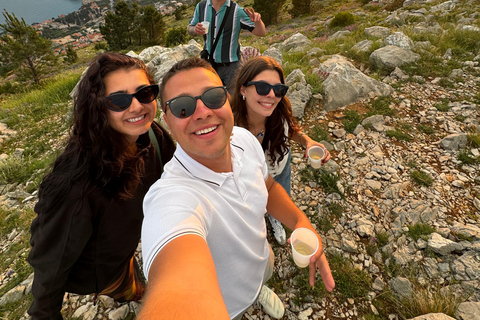 Dubrovnik: Tuk Tuk Photo Tour with Live Guide & Views