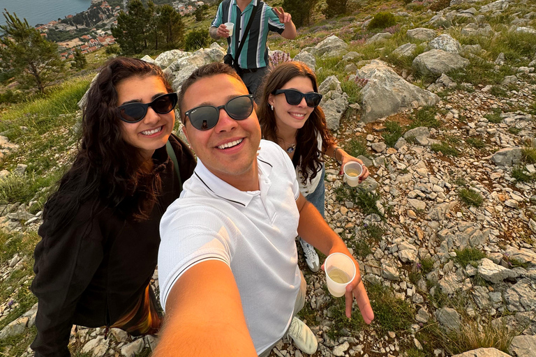 Dubrovnik: Tuk Tuk Photo Tour with Live Guide & Views