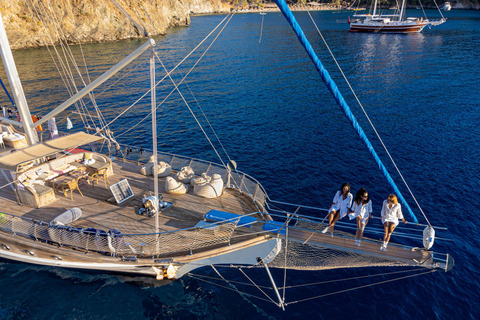 Fethiye to Marmaris: 4 Night Premium Gulet Cruise with A/C