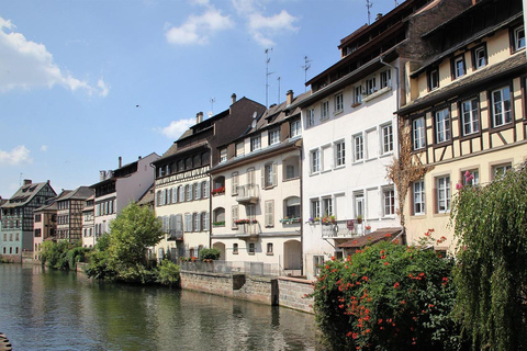 Strasbourg: Walking Tour with River Cruise Spanish guide - Strasbourg: Walking Tour with River Cruise