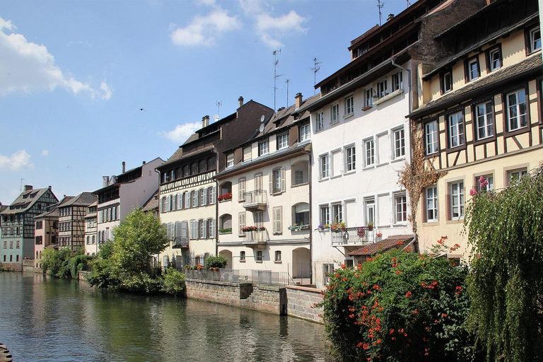 Strasbourg: Walking Tour with River Cruise Spanish guide - Strasbourg: Walking Tour with River Cruise