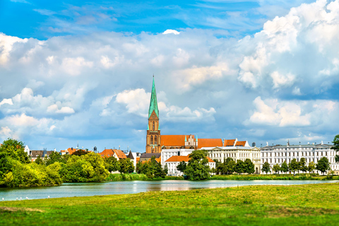 Schwerin: Express Walk with a Local 90 min - Walking Tour
