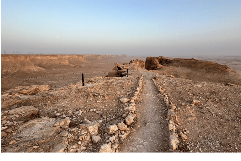 Desde Riad: Aventura en el confín del mundo y Darb Al-Manjoor