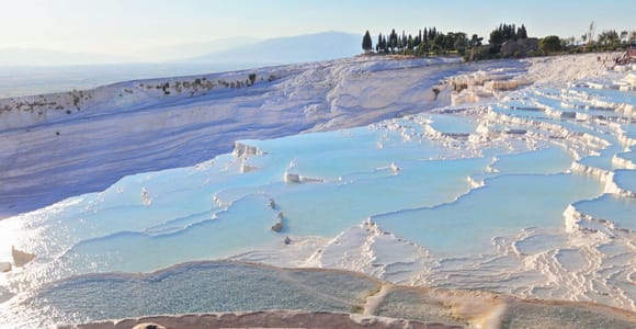 Kusadasi: Pamukkale & Hierapolis Tour with Lunch