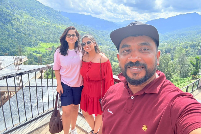 Kandy: Road-to-Rail Journey to Ella via Nuwara Eliya