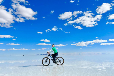 Salar de Uyuni: 1-day tour with sunset