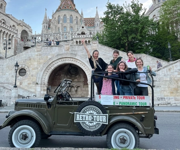 Budapest: Private City Tour with a Vintage Russian Jeep