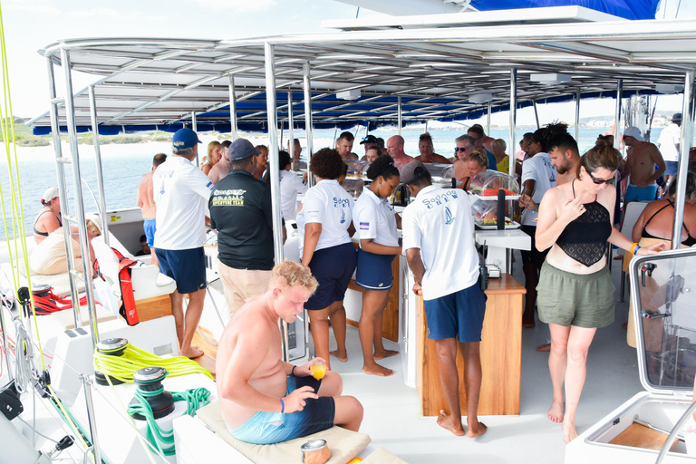 Boa Vista Catamaran Tour: All Inclusive Bay CruiseAdults Only - Boa Vista Catamaran Tour: All Inclusive
