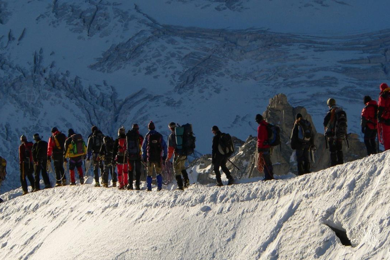 Nepal: 14-Day Langtang Valley Trek with Yala Peak Climb