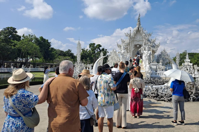 Chiang Rai: Explore 3 Highlight Temples (White, Blue, Red) Meeting Point: Wat Phra Singh (Hotels Outside Pickup Area)