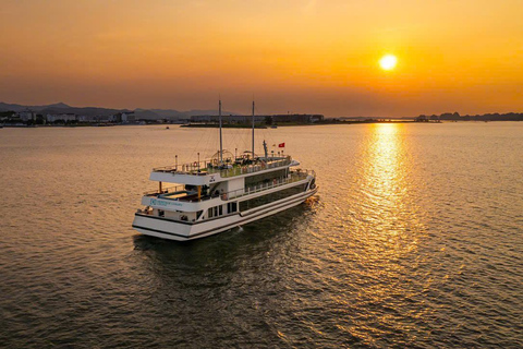 Ha Long Bay Day Trip: Luxury Cruise & Buffet Lunch & Jacuzzi Option 2: For Guests from Ha Long