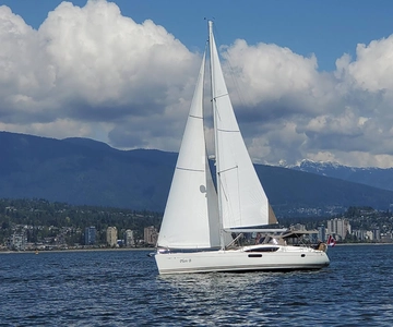 Vancouver: Mosquito Creek and English Bay Sailboat Cruise