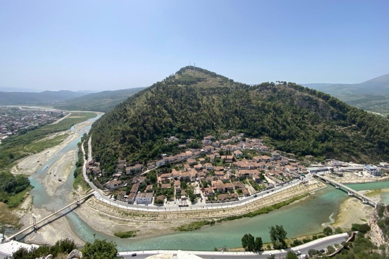 Z Tirany: prywatna całodniowa wycieczka do Berat i Durres
