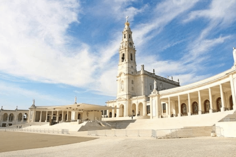 From Lisbon: Obidos, Nazaré and Fátima