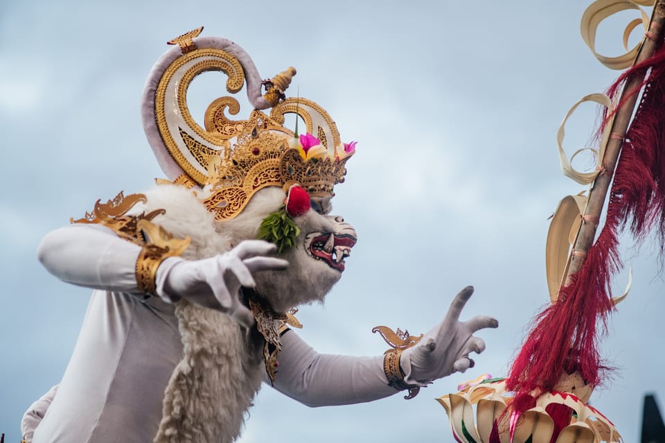 Bali, Skip-the-line Uluwatu Temple and Kecak Fire Dance Tour - Housity