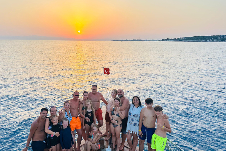 Side: Private Boat Tour with Swimming Break