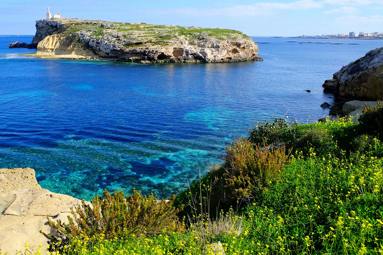 Desde San Julián Comino y la Laguna Azul en lancha rápidaSalida a las 18:30