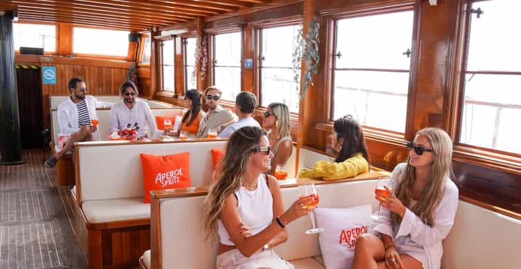 Barcelona: Sunset Sailing Cruise with Live Music photo 15
