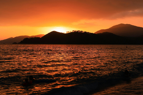 Amman: Gorące źródła Ma&#039;in i wycieczka 1-dniowa nad Morze Martwe