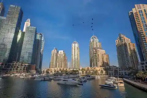 Tour condiviso di un giorno intero di Dubai: I punti di riferimento e le attrazioni principali