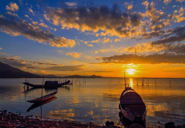 Visit Hue Half-Day Yellow Tam Giang Lagoon Sunset Tour in Hue, Vietnam