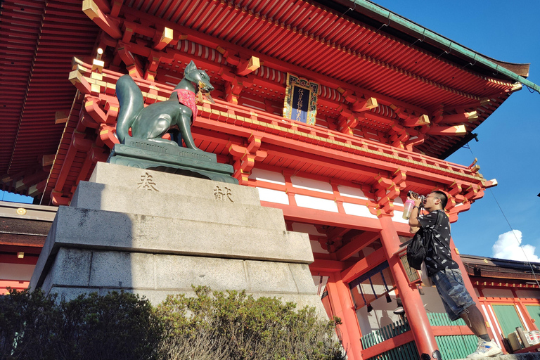 Kyoto: Ontdek elk stukje van het iconische Fushimi Inari heiligdomGroepsreis