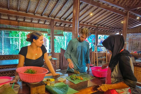 Yogyakarta: Javanese Village Tour with Batik & Cooking Class Java Village Tour with Batik & Cooking Class without Ticket