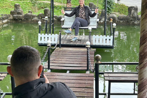 Crociera di Da Nang sul fiume Hàn e tour privato della cittàTour in auto privata