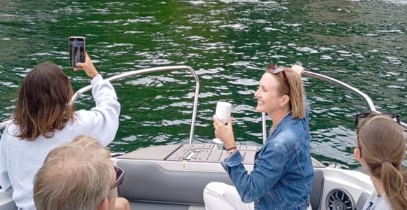 Lake Como: Exclusive Private Boat Tour with Prosecco