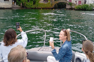 Lake Como: Exclusive Private Boat Tour with Prosecco