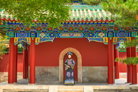 Beijing: Chinese Qing Dynasty Costume Travel Photography