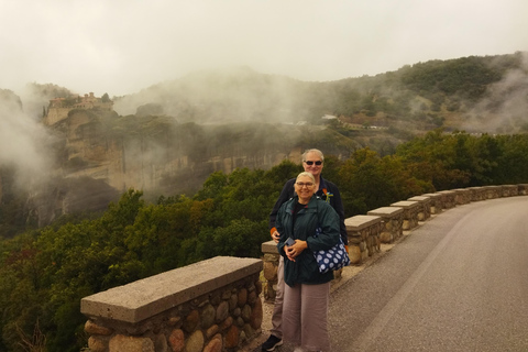 Ab Korfu: Tagestour zu den Meteora-Klöstern