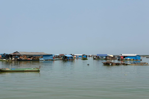 Siem Reap: Tonle Sap Lake & Floating Village Tour Tour in a Tuk Tuk