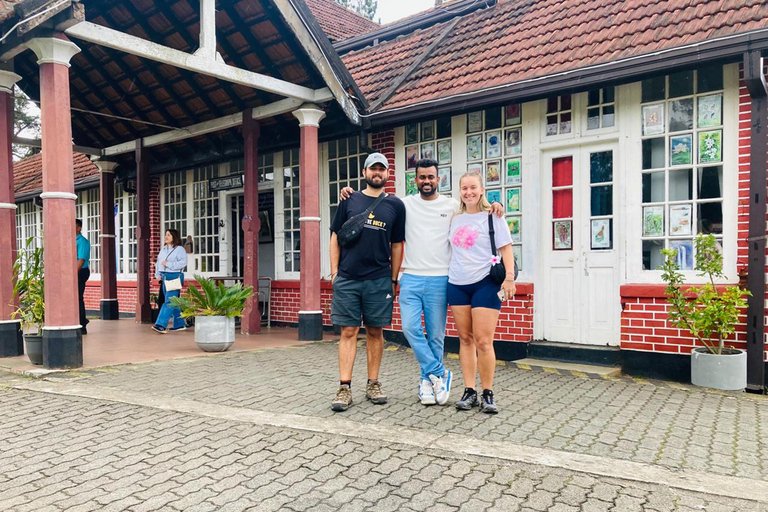 From Kandy to Nuwara Eliya & Moon Plains – Tuk‑Tuk Day Tour From Kandy: Moon Plains Highlands Viewpoint Experience